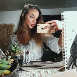 Meet your Posher, Anna